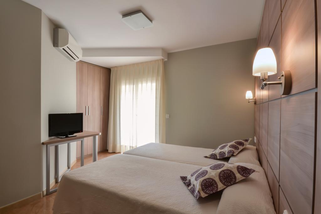 El Cami Hotel カンブリルス エクステリア 写真