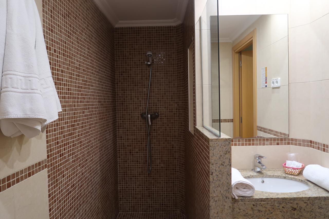 El Cami Hotel カンブリルス エクステリア 写真