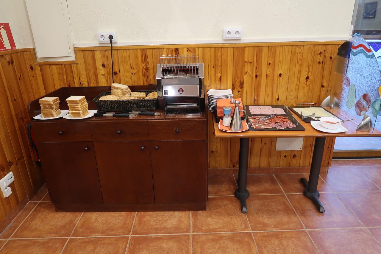 El Cami Hotel カンブリルス エクステリア 写真