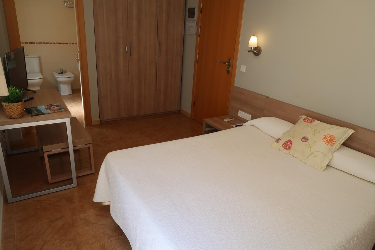 El Cami Hotel カンブリルス エクステリア 写真