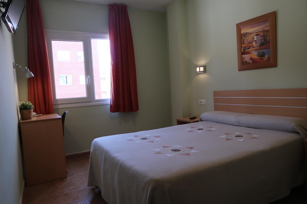 El Cami Hotel カンブリルス エクステリア 写真