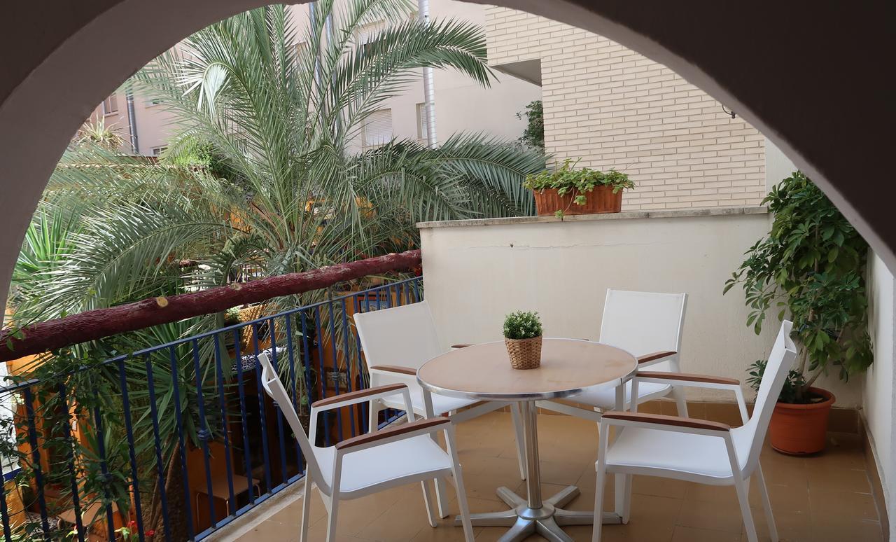 El Cami Hotel カンブリルス エクステリア 写真