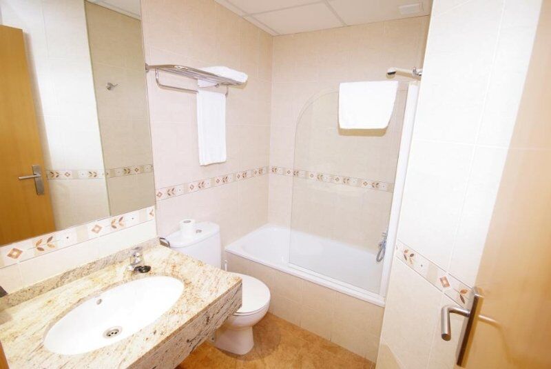 El Cami Hotel カンブリルス エクステリア 写真